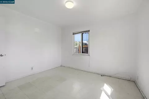 Bedroom - 1990 Sunshine Dr, Concord, CA 94520 photo 5 of 9