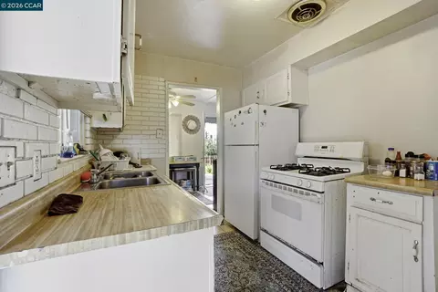 Kitchen - 1990 Sunshine Dr, Concord, CA 94520 photo 2 of 3