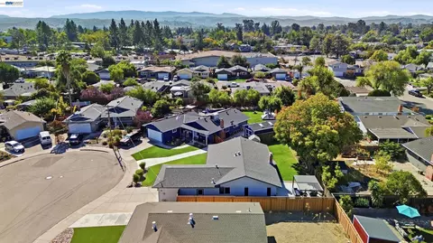 View/Area - 853 Arbor Ct, Livermore, CA 94550 photo 6 of 9