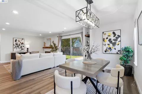Dining - 853 Arbor Ct, Livermore, CA 94550 photo 4 of 8