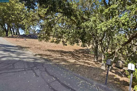 1 Ohlson Ln, Danville, CA 94526 photo 3