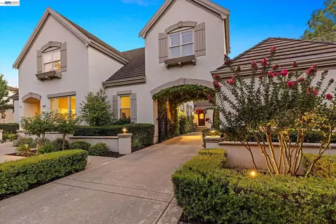 Exterior - 3019 E Ruby Hill Dr, Pleasanton, CA 94566 photo 3 of 11