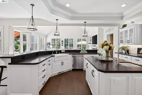 Kitchen - 3019 E Ruby Hill Dr, Pleasanton, CA 94566 photo 5 of 5