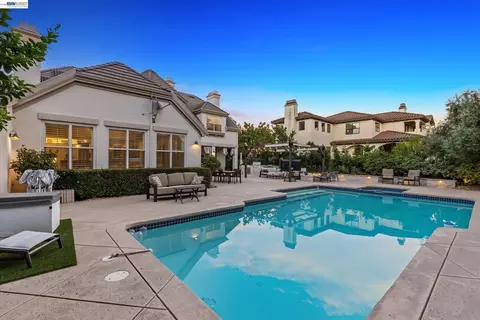 Exterior - 3019 E Ruby Hill Dr, Pleasanton, CA 94566 photo 6 of 11