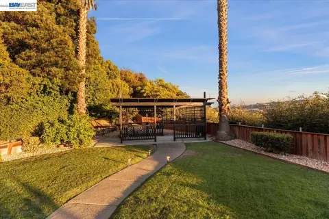Exterior - 390 Beston Way, Vallejo, CA 94591 photo 4 of 11