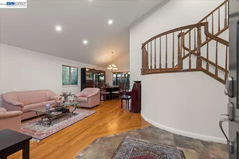 Entry Way - 390 Beston Way, Vallejo, CA 94591 photo 1 of 3
