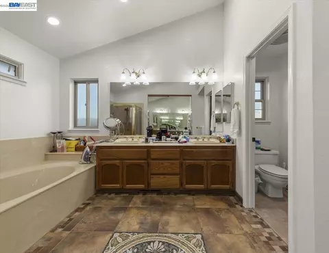 Entry Way - 390 Beston Way, Vallejo, CA 94591 photo 3 of 3