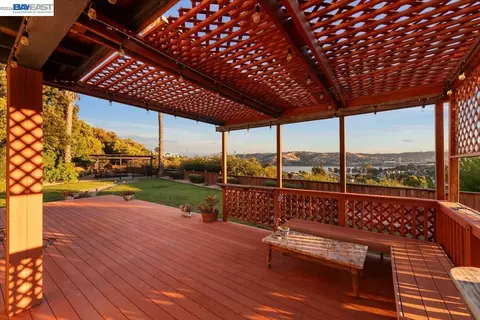Exterior - 390 Beston Way, Vallejo, CA 94591 photo 5 of 11