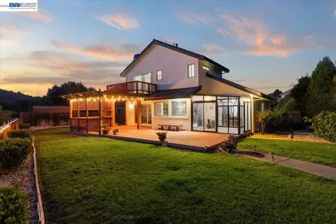 Exterior - 390 Beston Way, Vallejo, CA 94591 photo 10 of 11