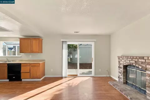 Living - 5350 Delta Ranch Dr, Oakley, CA 94561 photo 6 of 11