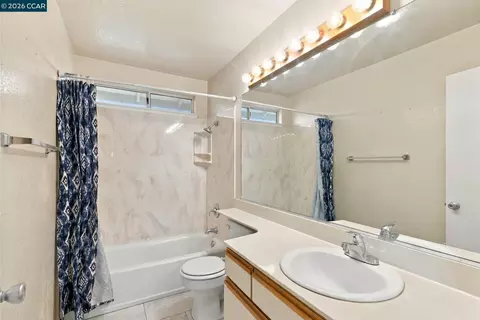 Bath - 5350 Delta Ranch Dr, Oakley, CA 94561 photo 5 of 5