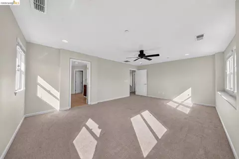 Bedroom - 160 Spears Cir, Richmond, CA 94801 photo 1 of 7