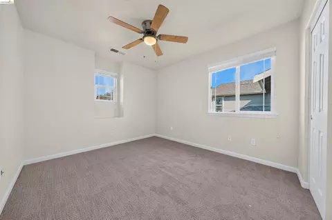 Bedroom - 160 Spears Cir, Richmond, CA 94801 photo 5 of 7