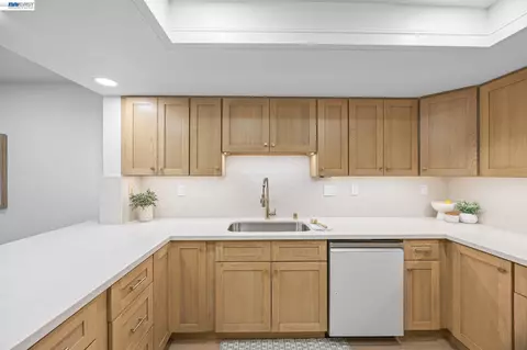 Kitchen - 5344 Brookside Ct, Pleasanton, CA 94588 photo 2 of 3