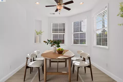 Dining - 3063 Ridgefield Ct, Dublin, CA 94568 photo 5 of 6