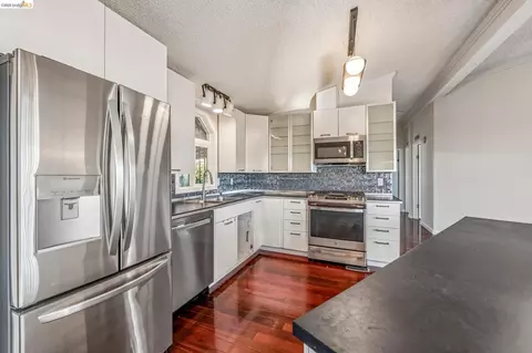 Kitchen - 2 19th, Richmond, CA 94801 photo 4 of 5