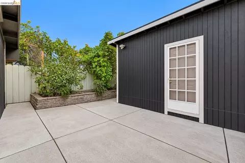 Exterior - 2 19th, Richmond, CA 94801 photo 4 of 8