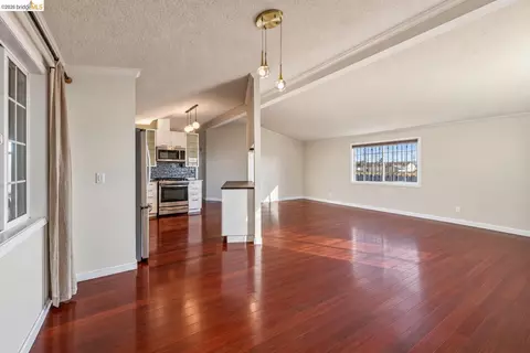 Living - 2 19th, Richmond, CA 94801 photo 6 of 6