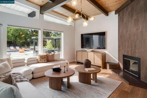 Living - 2973 Limestone Rd, Alamo, CA 94507 photo 2 of 2