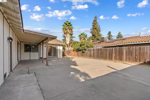 Exterior - 2709 Albion Way, Modesto, CA 95358 photo 7 of 10