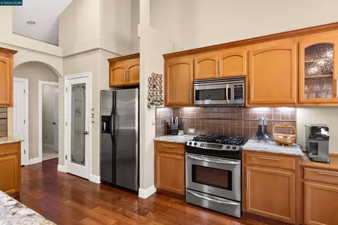 Kitchen - 218 Smith Flat Rd, Angels Camp, CA 95222 photo 2 of 5