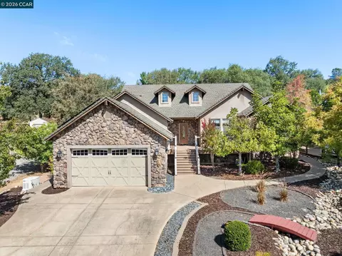 218 Smith Flat Rd, Angels Camp, CA 95222