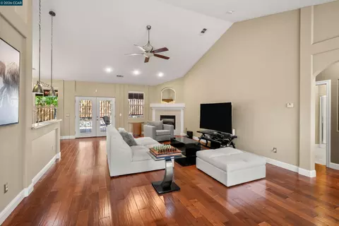 Living - 218 Smith Flat Rd, Angels Camp, CA 95222 photo 3 of 3