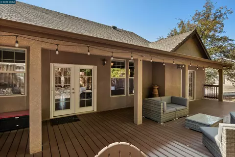 Exterior - 218 Smith Flat Rd, Angels Camp, CA 95222 photo 3 of 8