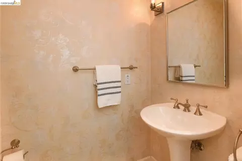 Bath - 5300 Clearbrook Dr, Concord, CA 94521 photo 8 of 8
