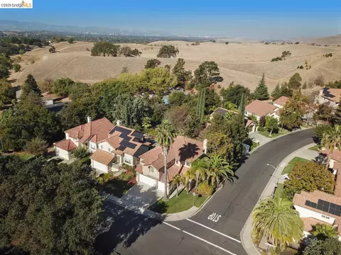 View/Area - 5300 Clearbrook Dr, Concord, CA 94521 photo 2 of 3