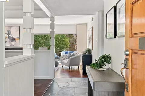 Entry Way - 3218 Estates Ave, Pinole, CA 94564 photo 1 of 1