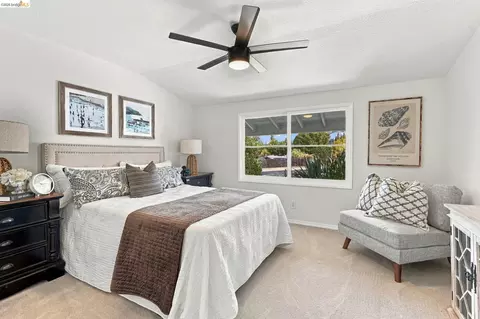 Bedroom - 3218 Estates Ave, Pinole, CA 94564 photo 3 of 7