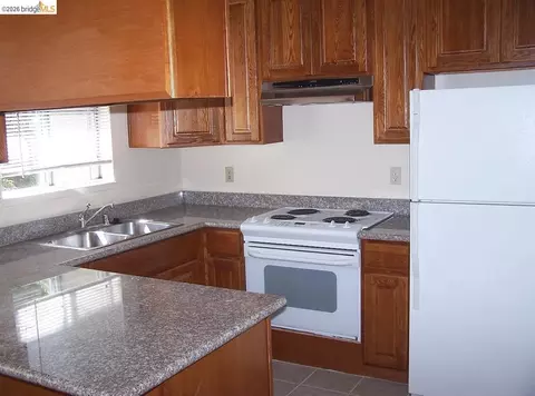 Kitchen - 2011 Sierra Rd, Concord, CA 94518 photo 1 of 2