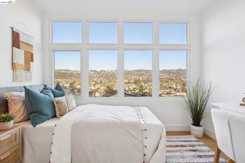 Bedroom - 953 Hillside Ave, Albany, CA 94706 photo 4 of 7