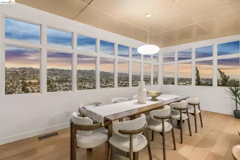Dining - 953 Hillside Ave, Albany, CA 94706 photo 4 of 5