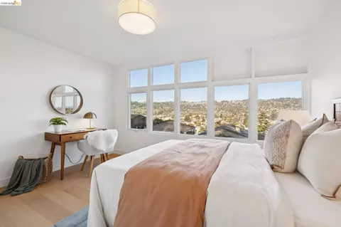 Bedroom - 953 Hillside Ave, Albany, CA 94706 photo 6 of 7