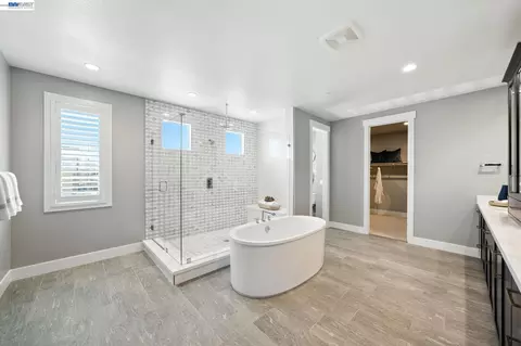 Bath - 4225 Langley Rd, Dublin, CA 94568 photo 5 of 9