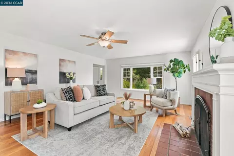 Living - 4510 Haag Rd, Martinez, CA 94553 photo 5 of 6
