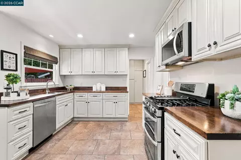 Kitchen - 4510 Haag Rd, Martinez, CA 94553 photo 1 of 4