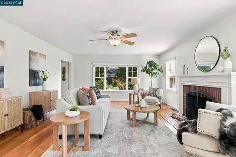 Living - 4510 Haag Rd, Martinez, CA 94553 photo 3 of 6