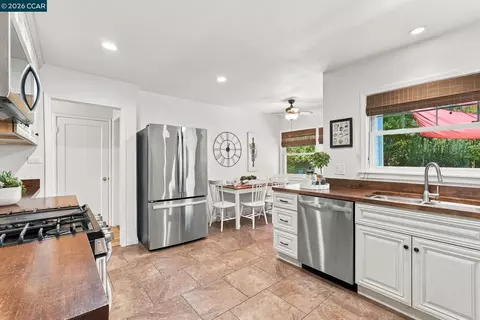 Kitchen - 4510 Haag Rd, Martinez, CA 94553 photo 2 of 4