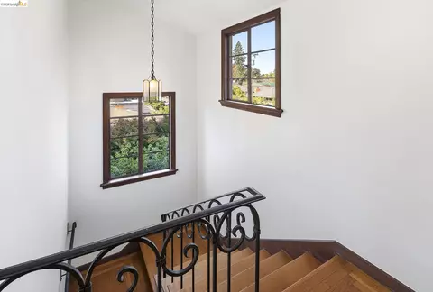 Entry Way - 80 Hazel Rd, Berkeley, CA 94705 photo 5 of 6