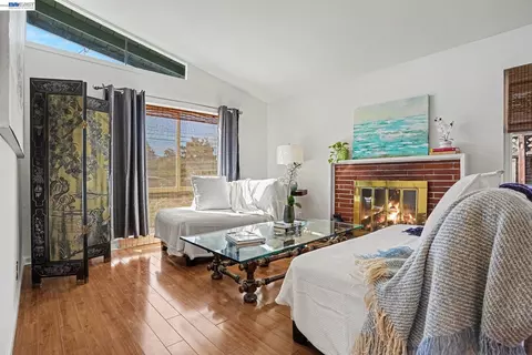 Living - 1264 Pine St, Livermore, CA 94551 photo 3 of 3