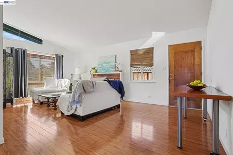 Living - 1264 Pine St, Livermore, CA 94551 photo 1 of 3