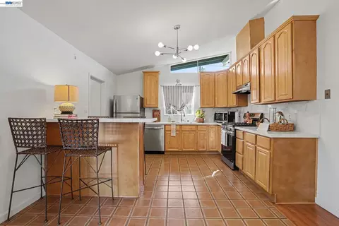 Kitchen - 1264 Pine St, Livermore, CA 94551 photo 1 of 3