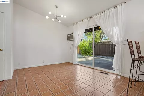 Dining - 1264 Pine St, Livermore, CA 94551 photo 2 of 2