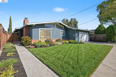 Exterior - 1264 Pine St, Livermore, CA 94551 photo 2 of 6