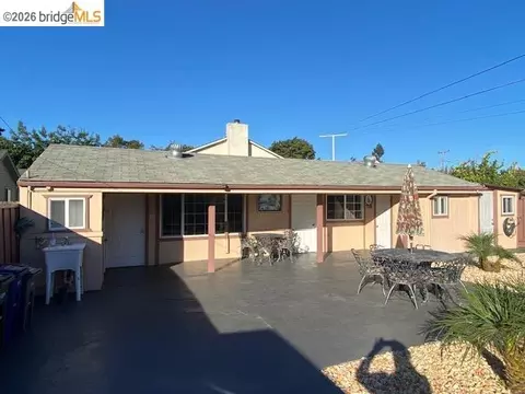 1051 Donovan Dr, San Leandro, CA 94577 photo 2