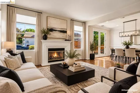 Living - 2698 Jackson Ave, Tracy, CA 95377 photo 3 of 5