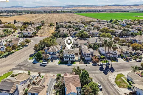 View/Area - 2698 Jackson Ave, Tracy, CA 95377 photo 4 of 5